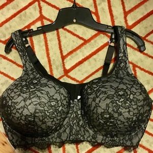 NWOT TRUSST LACE DETAIL BRA, 40G